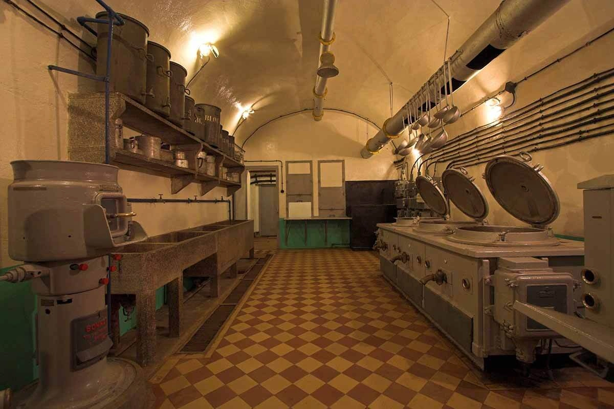Caserne souterraine soldats Ligne Maginot